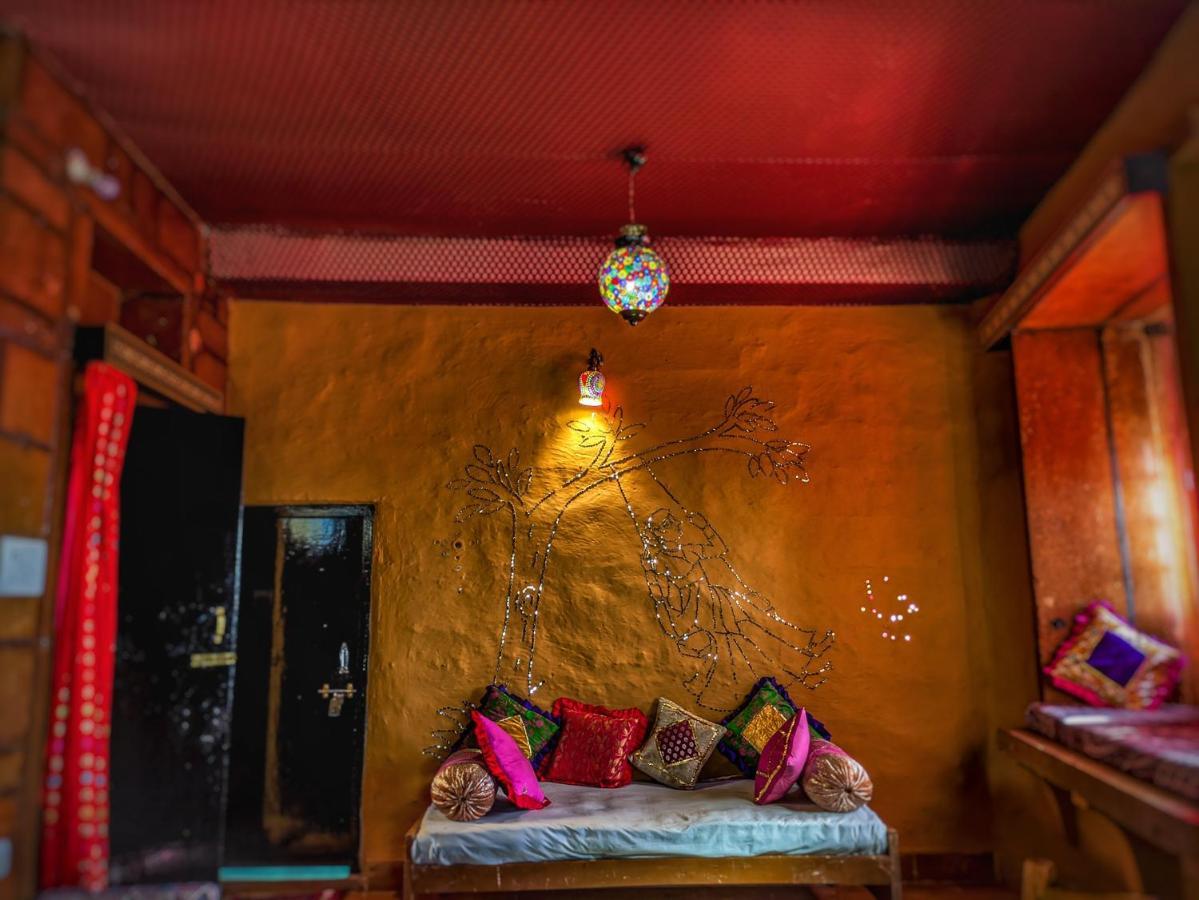 Mud Mirror Guesthouse Джайсалмер Екстер'єр фото